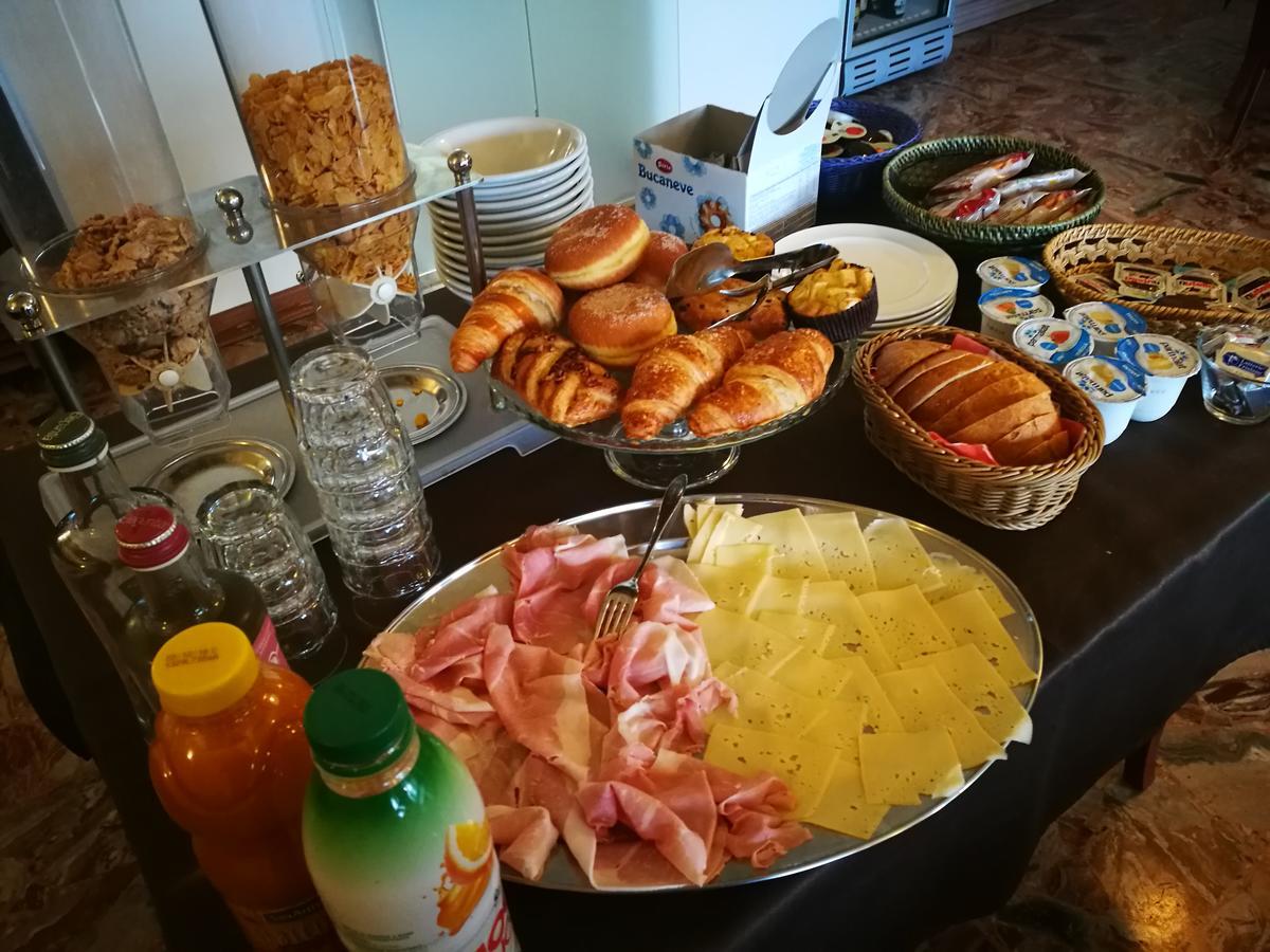 Locanda Della Pieve Tizzano Val Parma Extérieur photo